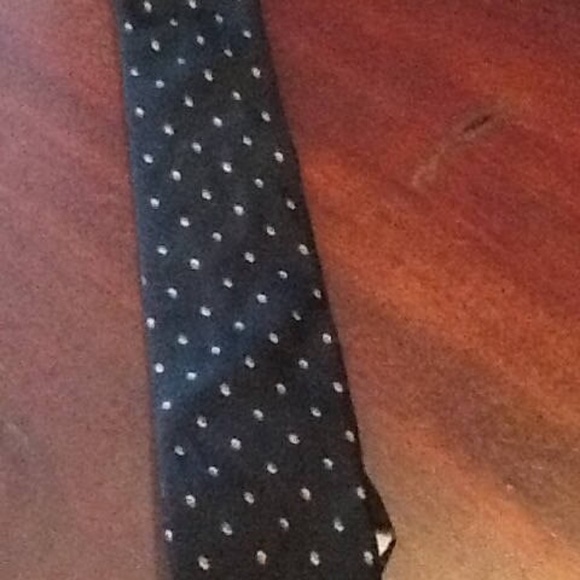 Retro Silk Leo Chevalier - Made in Canada -Black silk tie - well loved - Picture 8 of 16